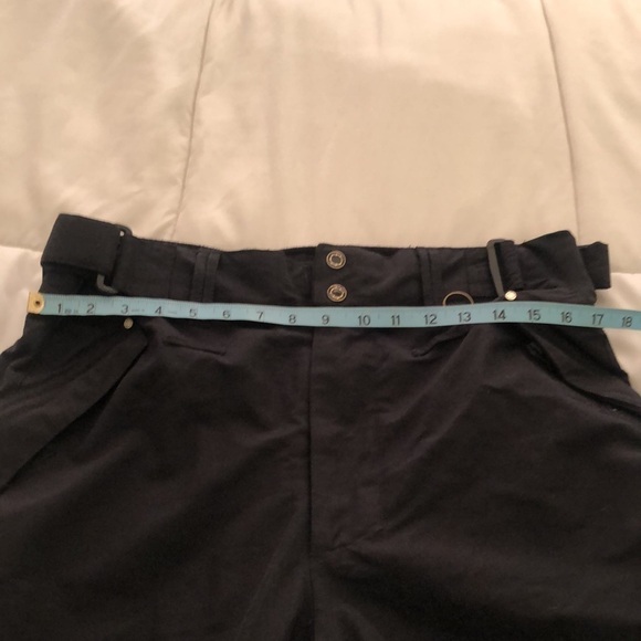 Empyre Clothing black ski pants with multiple zipper pockets & Velcro waistband - Picture 6 of 14